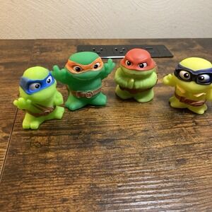 TMNT Mutant Mayhem Baby Turtles Figure Water Complete Set 2024 Viacom Squirt Toy